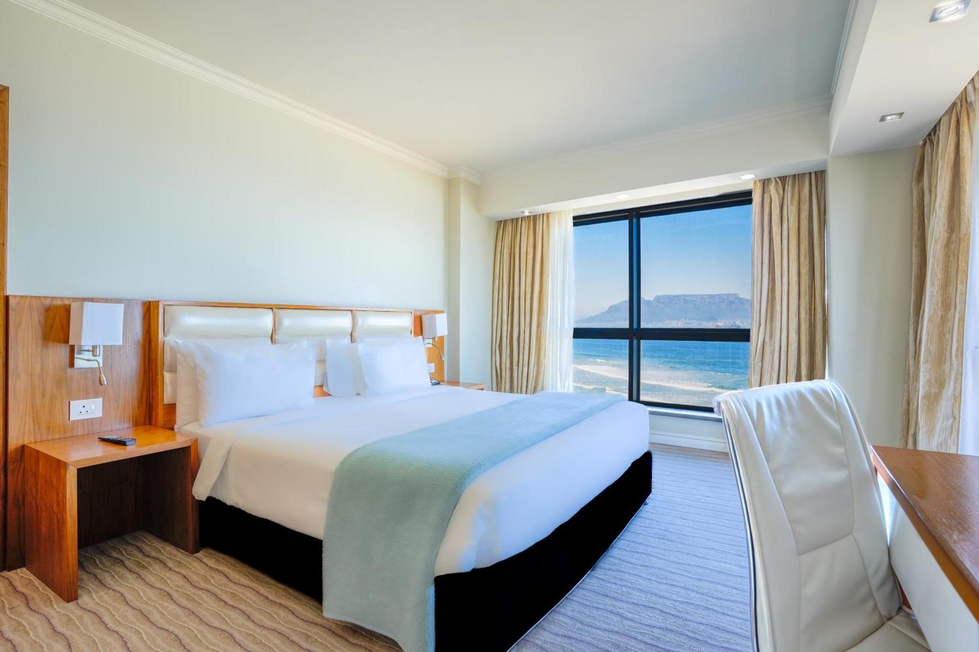 เบลาเบิร์ก บีช โฮเต็ล Hotel โบลแบร์กสตรานด์ ภายนอก รูปภาพ