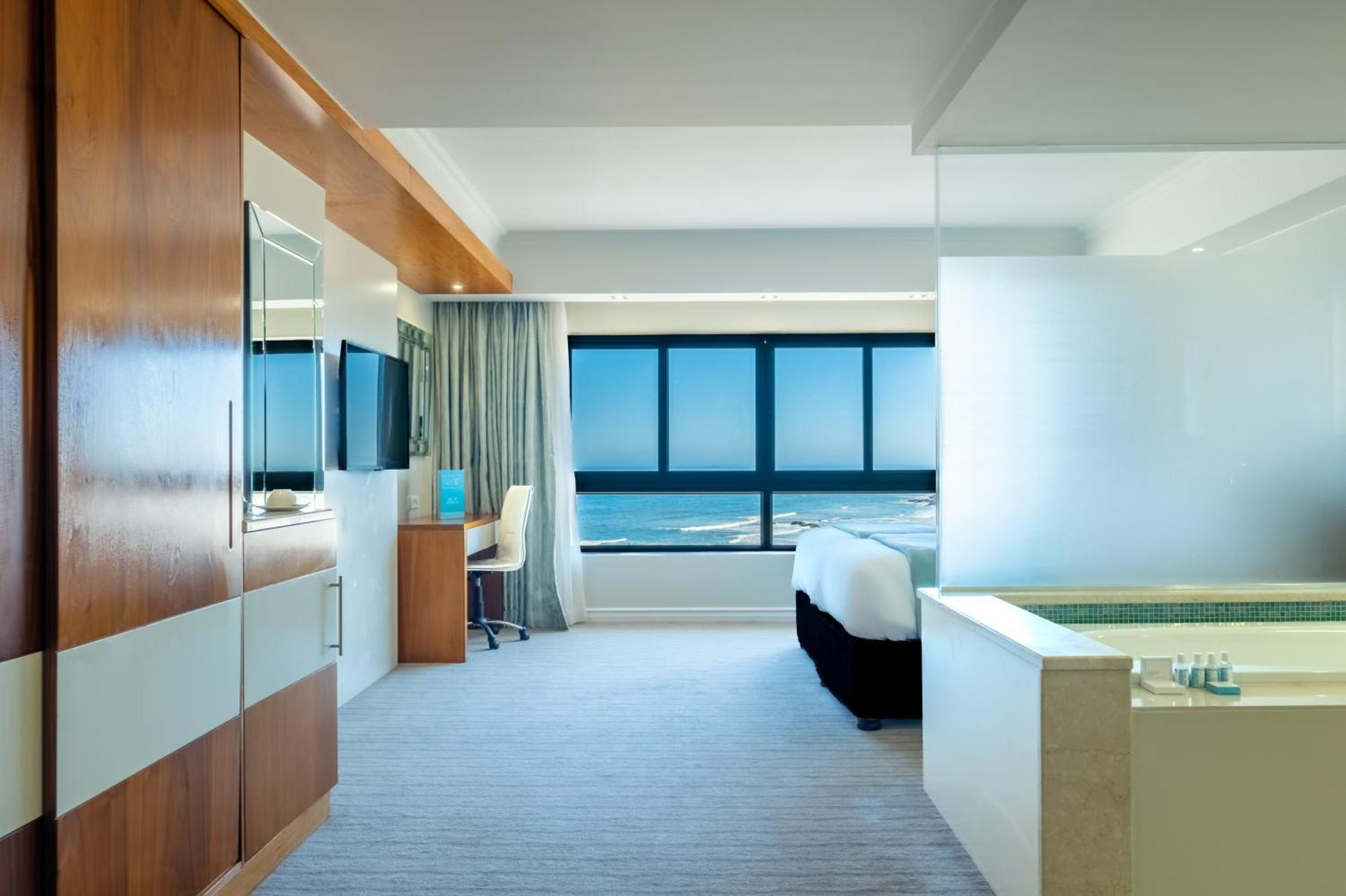 เบลาเบิร์ก บีช โฮเต็ล Hotel โบลแบร์กสตรานด์ ภายนอก รูปภาพ